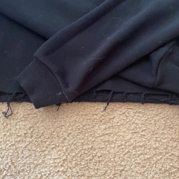 Cropped Sweatshirt - Picture 5 of 7